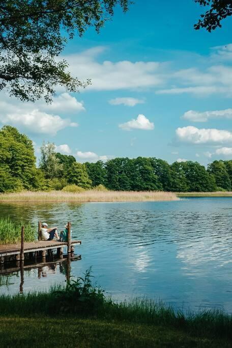 Holzhaus Direkt Am See Priepert Exteriör bild
